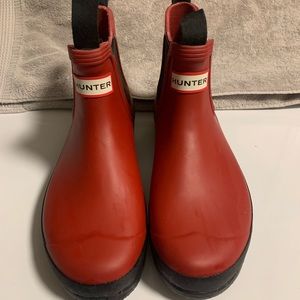 Hunter Women’s Original Chelsea Boot Military Red Size 8